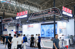 出格是工业机械人专